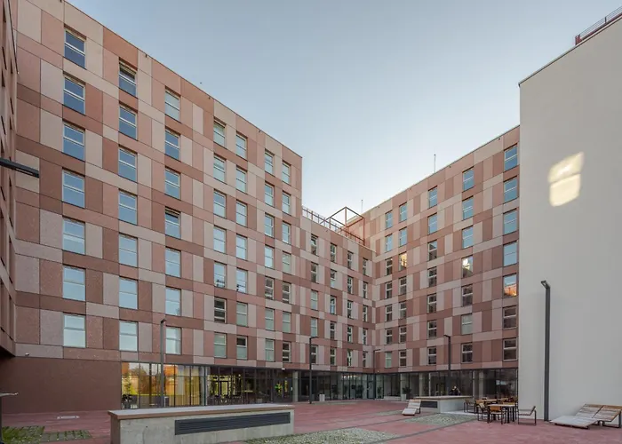 Milestone Fabryczna 3*