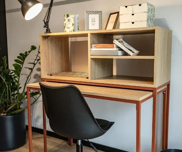 Hotel apartamentowy Milestone Fabryczna 3*