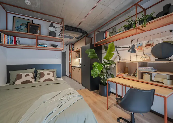 Milestone Fabryczna 3*